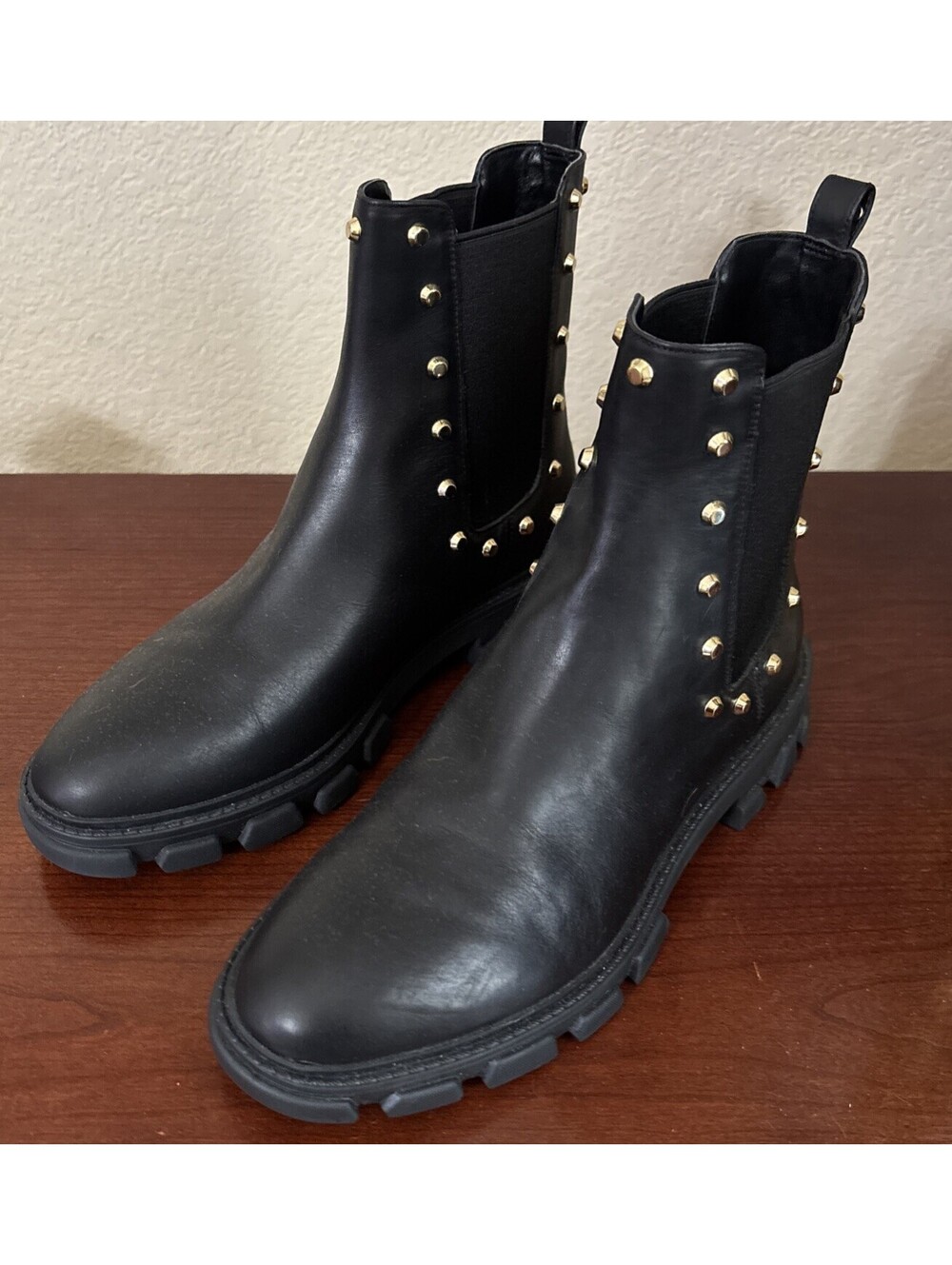 Michael Kors Black Ridley Studded LugSole Chelsea SZ 9 NEW